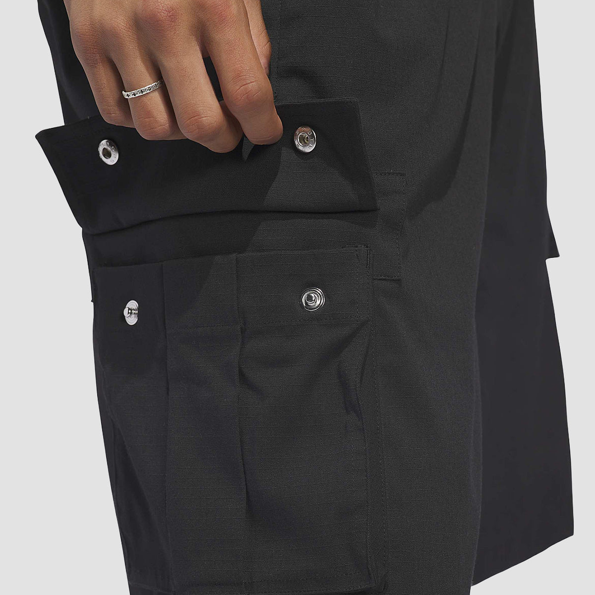 adidas Skateboarding Cargo Shorts Black/Black
