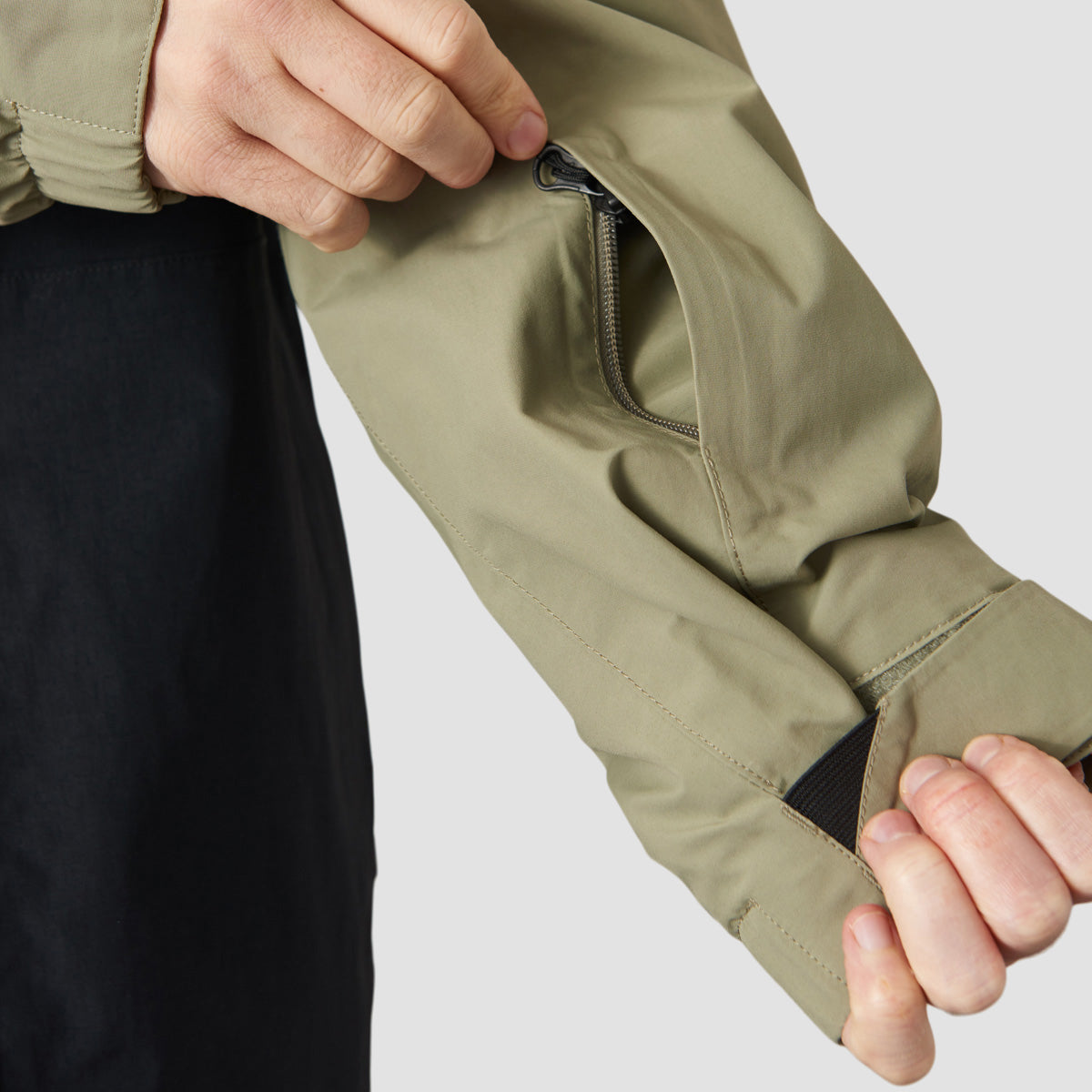 Volcom L INS Gore-Tex Snow Jacket Light Military