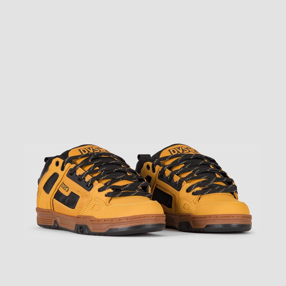 DVS Comanche Chamois/Black/Gum Nubuck - Footwear