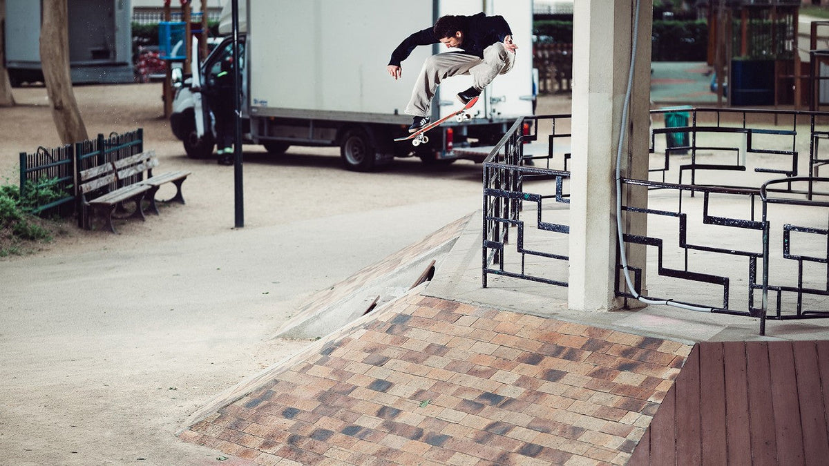 Lawrence Ravail's "Réunion" Part