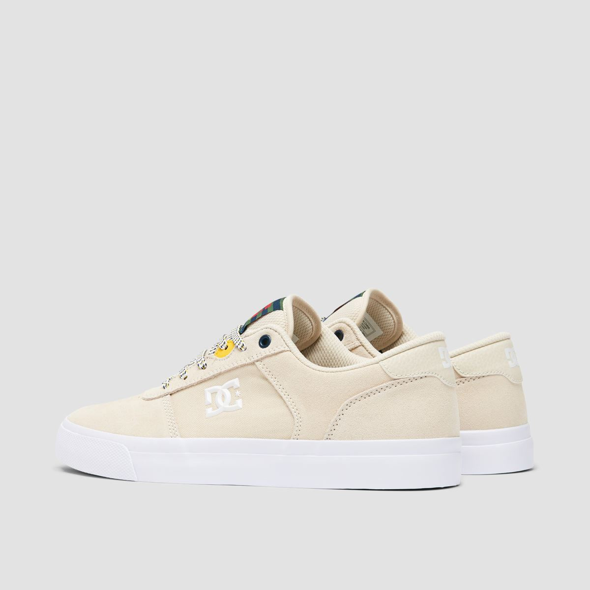 DC Teknic Shoes - Off White/Gum