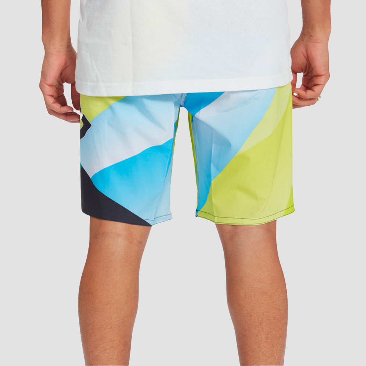 DC Out connect 19" Boardshorts Limeade