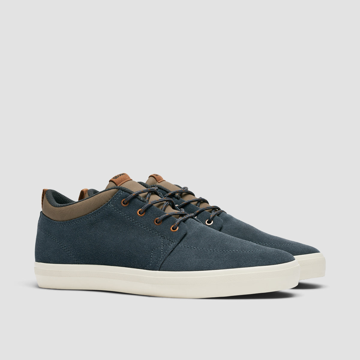 Globe chukka best sale