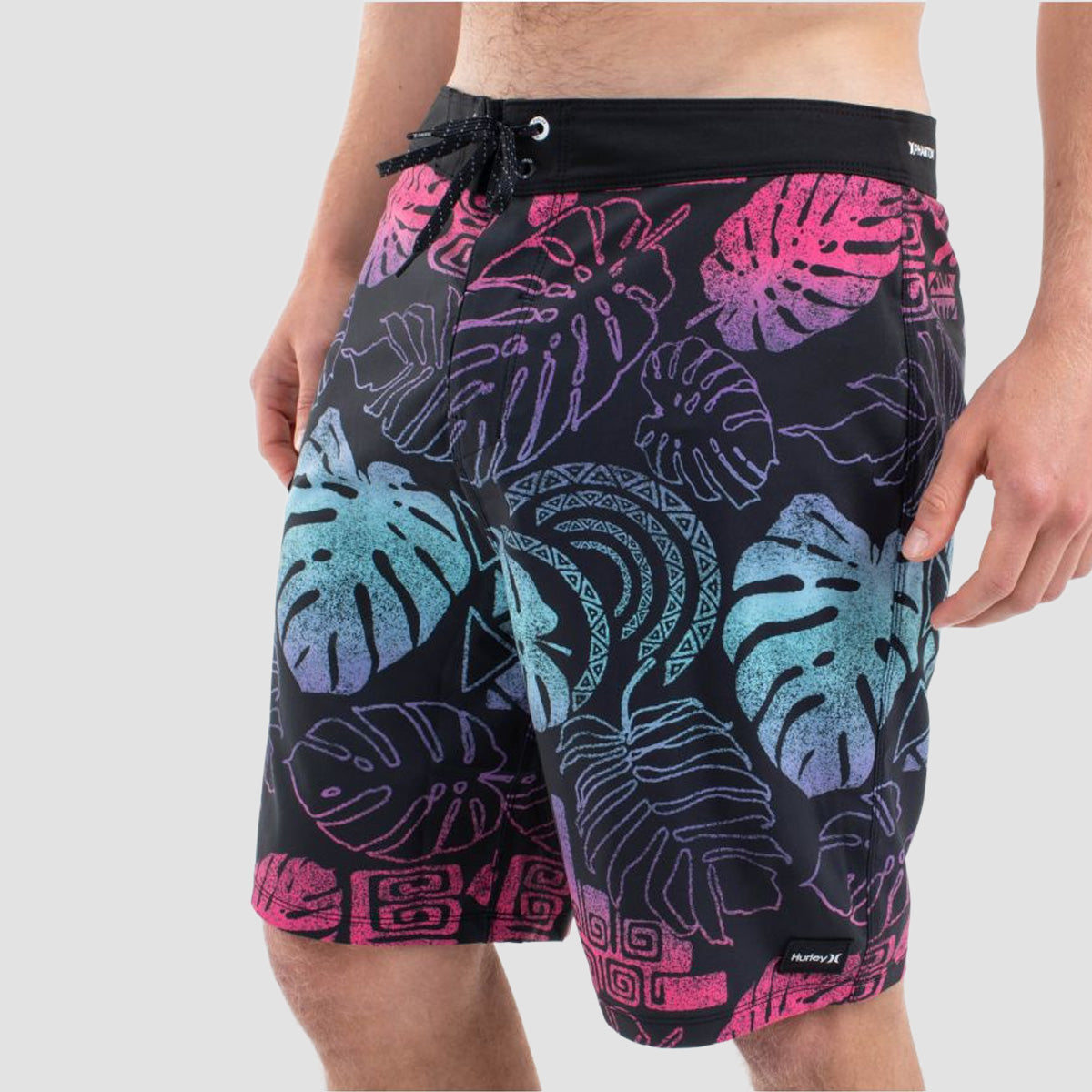 Hurley Phantom Eco Weekender Cargo 20" Boardshorts Black Multi