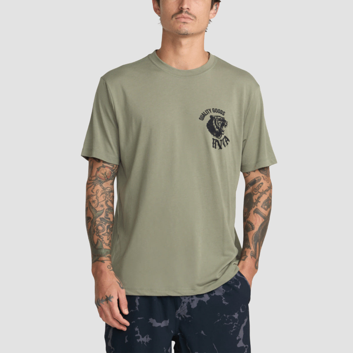 RVCA Bag Cat Sports T-Shirt Army