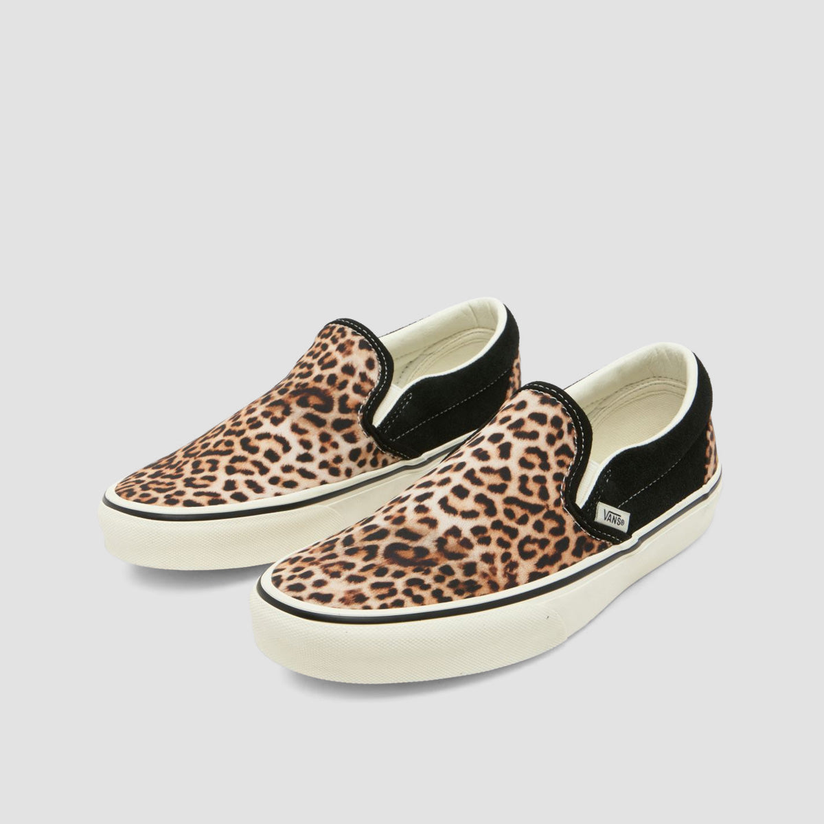 Vans Classic Slip-On Shoes - Black/Leopard